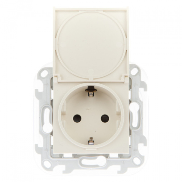 Розетка Слоновая кость 1П с/з с крышкой и шторками IP44 СУ Simon24