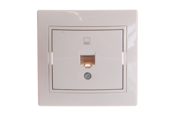 Розетка Бежевый 1П RJ45 5e СУ Mira Lezard