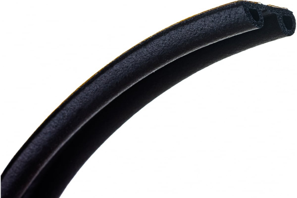 Уплотнитель P100 Sila Home ЧЕРНЫЙ 9х5,5мм