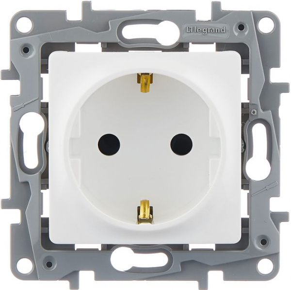 Розетка Белый 1П с/з со шторками СУ Etika Legrand