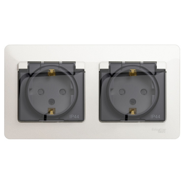 Розетка Перламутр 2П с/з с крышкой 16А IP44 СУ Glossa SE